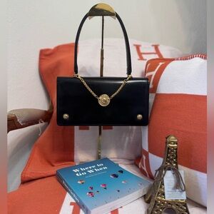 Versace Rare Vintage Hand Bag ( 💯 Authentic )